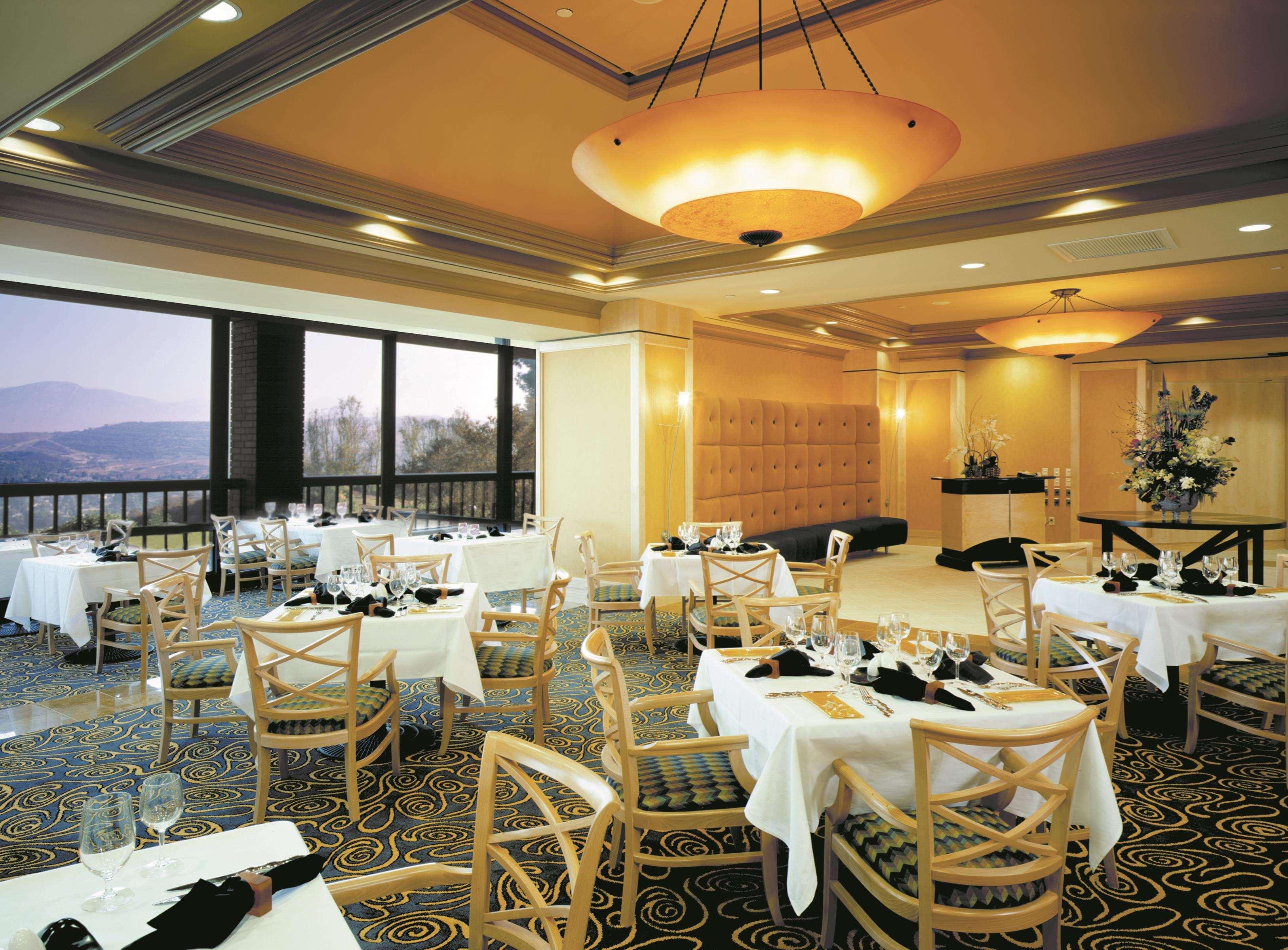 แปซิฟิก ปาล์ม คอนเฟอเรนซ์ เซ็นเตอร์ Hotel City of Industry ร้านอาหาร รูปภาพ